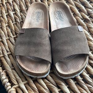 Comfortable Brown Suede Women's Loafers